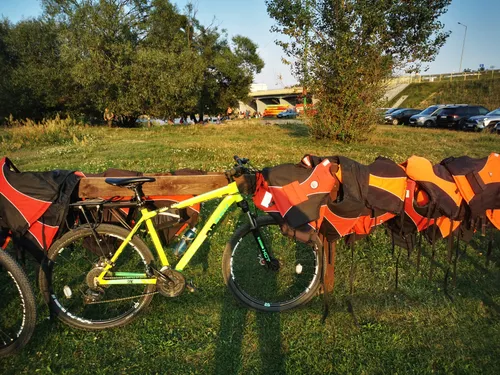 Exploring Pow膮zki by Bike